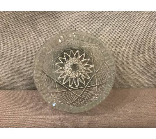 Petit vase en cristal taillé de forme ronde d'époque fin 19 ème