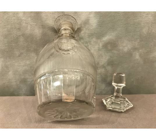 Beautiful carafe in Baccarat crystal of epoch 19 th