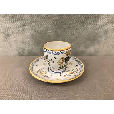 Small cup and Quimper's earthenware cup