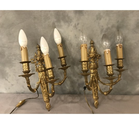 Belle paire d'appliques en bronze doré d'époque 19 ème Louis XVI