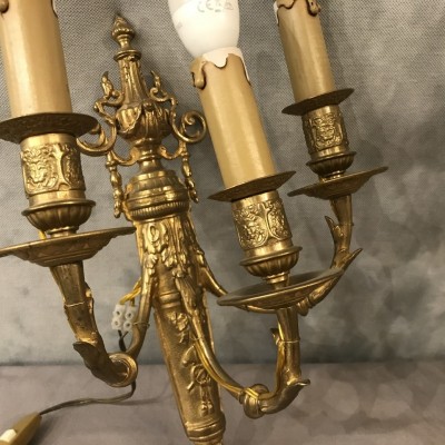 Belle paire d'appliques en bronze doré d'époque 19 ème Louis XVI