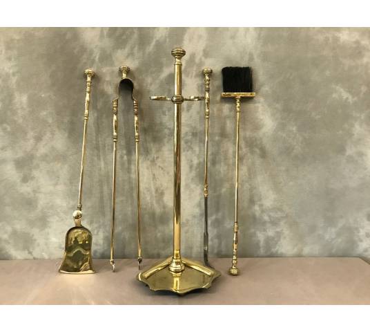 Stack Servant in vintage brass 19 th including 4 rooms