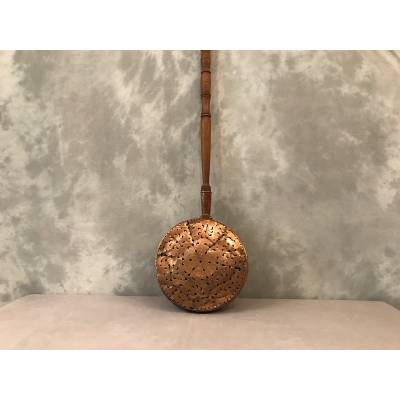 Eighth period copper Bassinoire, engraved and added