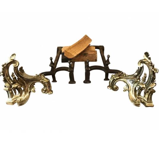 Belle paire de chenets en bronze d'époque Louis XV 18 ème