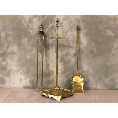 Bronze and brass chimney servant at the end of the 19th century