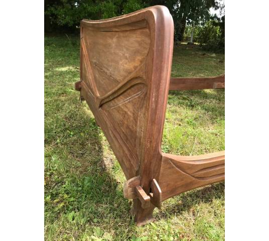 Ensemble de chambre à coucher d'un lit plus une armoire Art Nouveau