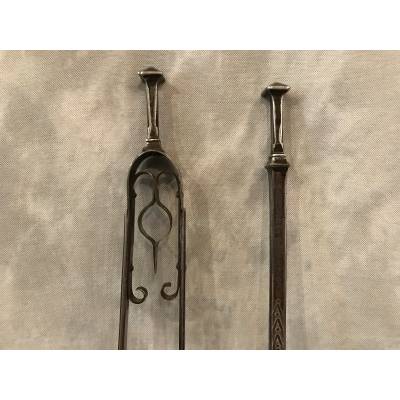 Set of a pelle and a period iron clamp 19 th Gothic