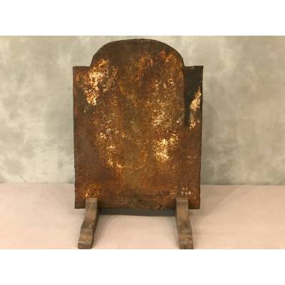 Small antique fireplace plate in vintage cast iron 18 th