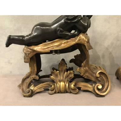 Beaux chenets anciens en bronze dorés et patinés d'époque 19 ème