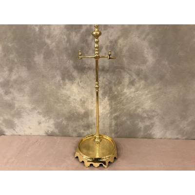 Servant in polished brass and vintage varnish 19 th