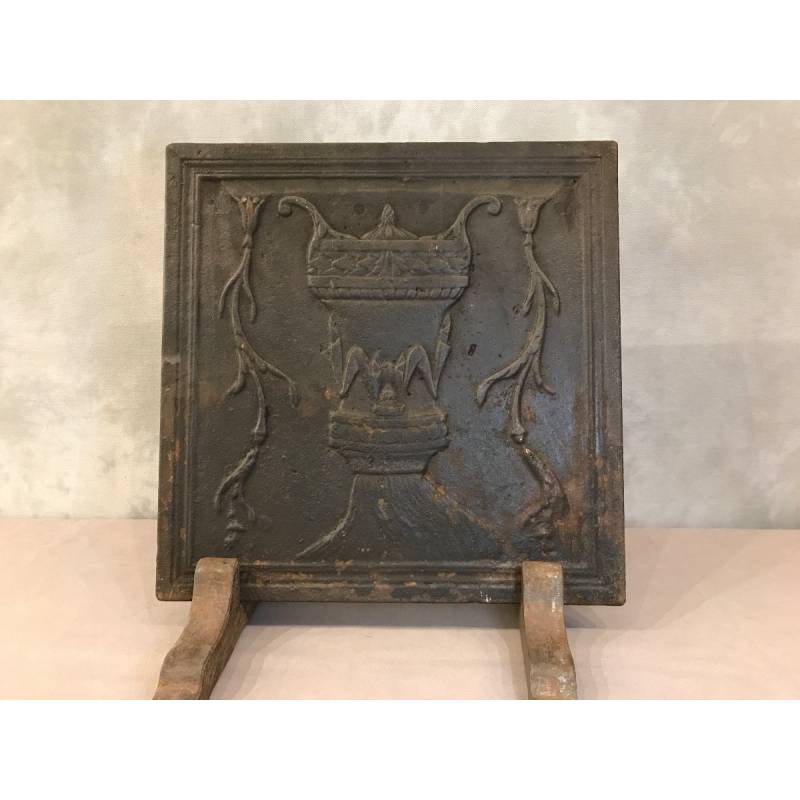 Small antique fireplace plate in vintage cast iron 18 th