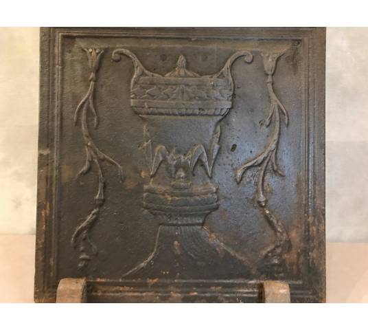 Petite plaque de cheminée ancienne en fonte d'époque 18 ème