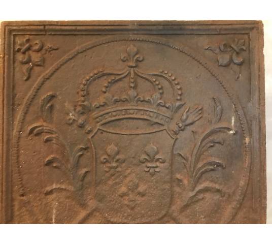 Ancient fireplace plate in period cast iron 18 th (65 cm X 65 cm)