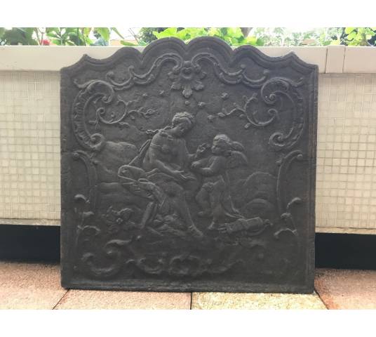 Beautiful large fireplace plate in period cast iron 18 th