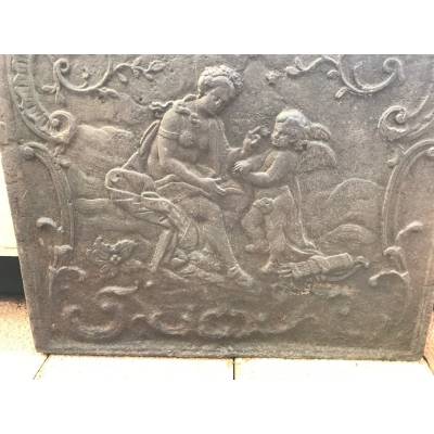 Beautiful large fireplace plate in period cast iron 18 th