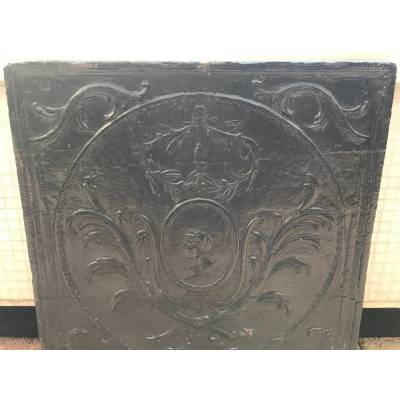 Beautiful antique fireplace plate in vintage cast iron 18 th