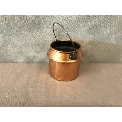 Small copper pot of epoch 19 th