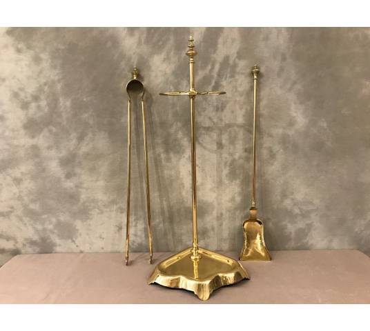 Stack Servant in vintage brass 19 th including a shovel and a gripper