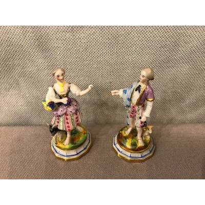 Two small porcelain subjects of period 19 th " A shepherd and a shepherd "
