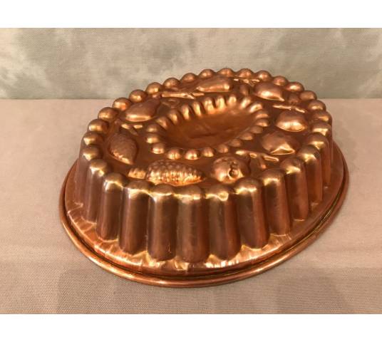 Moule à gâteaux en cuivre à décor de fruits d'époque 19 ème