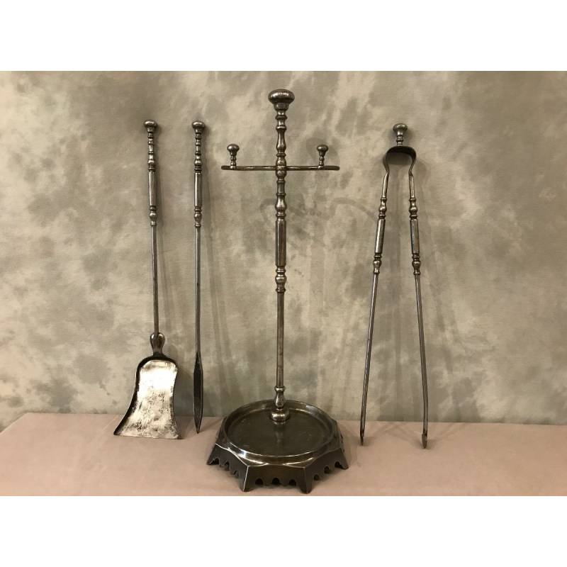 Servant of an ancient fireplace comprising 3 pieces of vintage iron 19 th