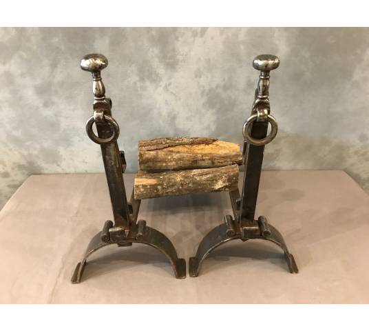 Paire de chenets en fer forgé d'époque 18 ème
