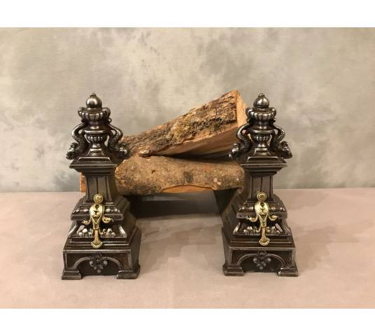 Beaux chenets old in polished cast iron 19 th