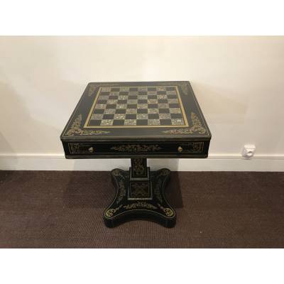 Table à jeux en bois noirci et nacre XXeme