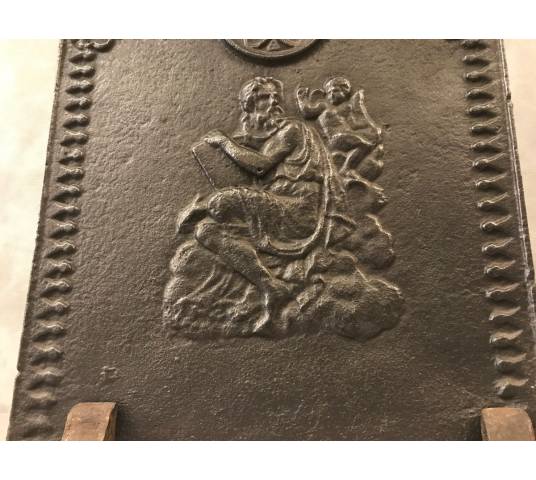Plaque de cheminée ancienne en fonte d'époque fin 18 ème