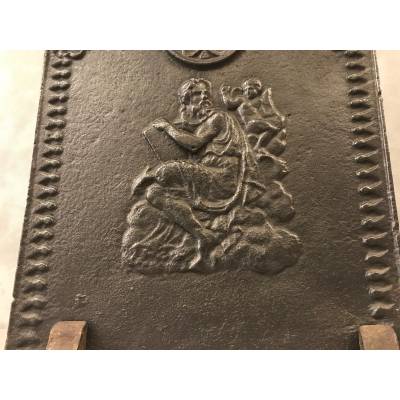 Plaque de cheminée ancienne en fonte d'époque fin 18 ème