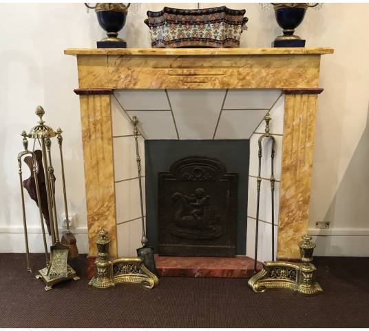 Belle cheminée décorative en bois peint façon faux marbre