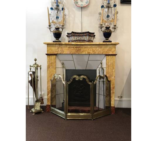 Belle cheminée décorative en bois peint façon faux marbre