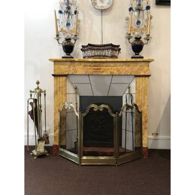 Belle cheminée décorative en bois peint façon faux marbre