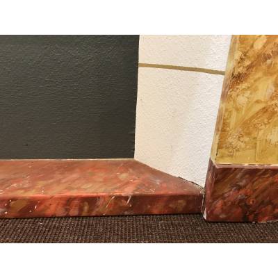 Belle cheminée décorative en bois peint façon faux marbre