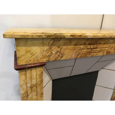 Belle cheminée décorative en bois peint façon faux marbre