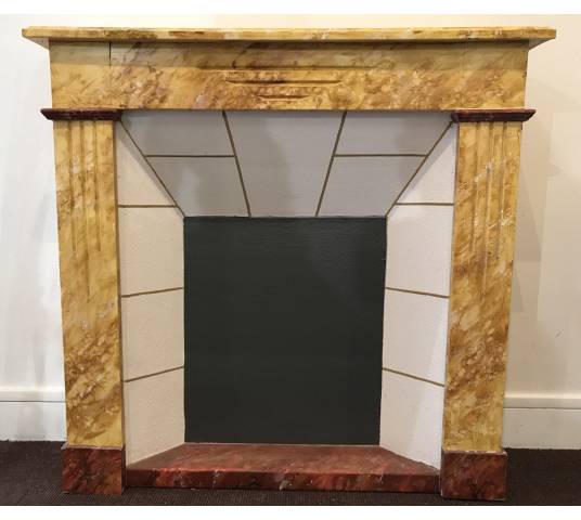 Belle cheminée décorative en bois peint façon faux marbre