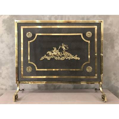 Beau grand pare feu écran de cheminée en bronze et laiton d'époque 19 ème