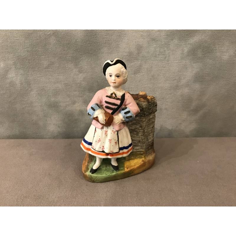 Pot à tabac Madelon en porcelaine de biscuit d'époque 19 ème