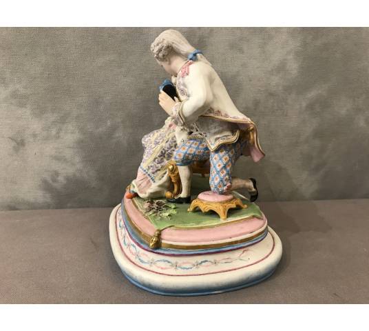 Subject in biscuit porcelain from the late 19th century