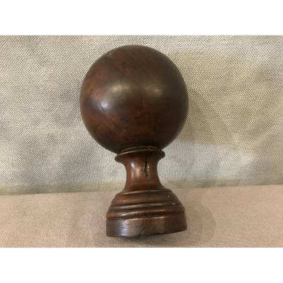 Solid wood staircase ball from the 19th century
