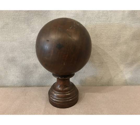 Solid wood staircase ball from the 19th century