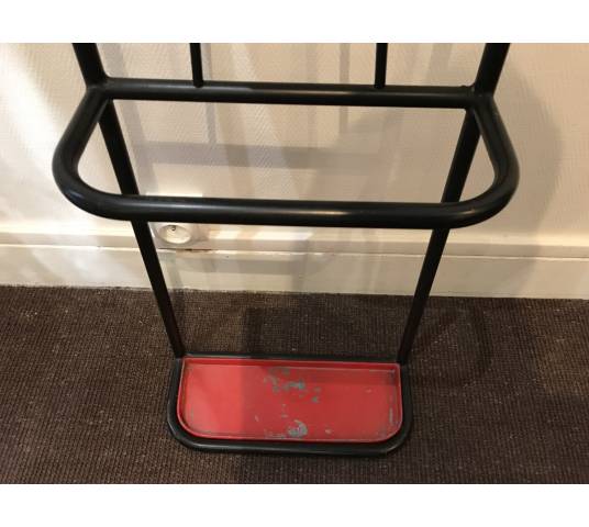 Black iron ball coat rack from the 1970s after Roger Ferraud