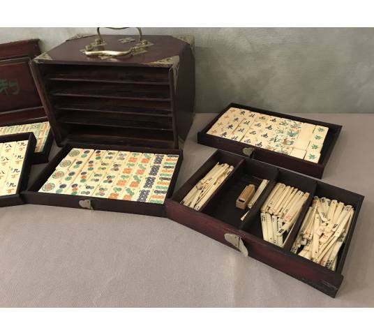 Old majong game from the 19th century