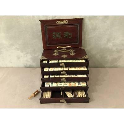 Old majong game from the 19th century