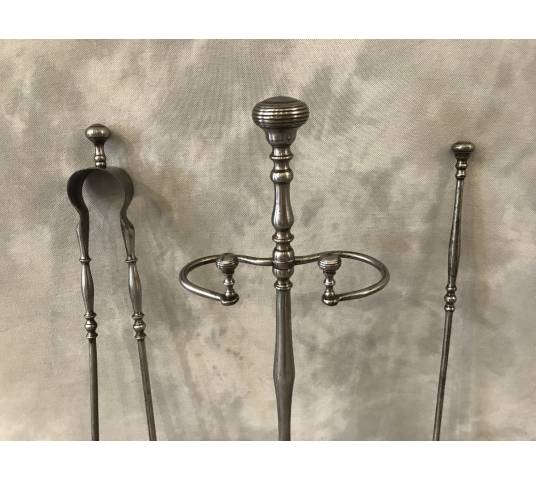Serviteur de cheminée ancien en fer d'époque 19 ème