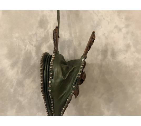 Beau grand soufflet de cheminée en chêne sculpté d'époque 19 ème