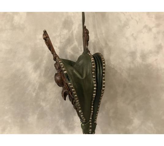 Beau grand soufflet de cheminée en chêne sculpté d'époque 19 ème