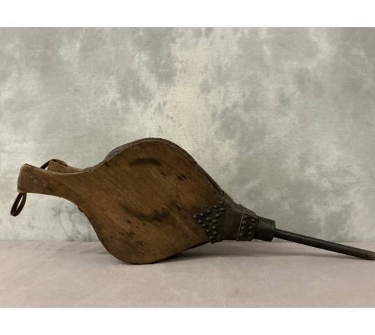 Large rustic bellows from the late 18th century
