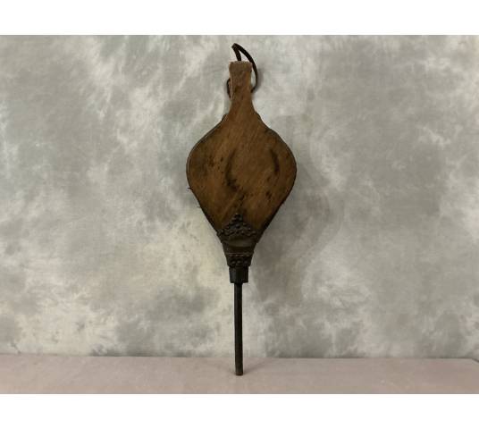 Large rustic bellows from the late 18th century