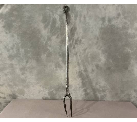 Grande fourche en fer forgé d'époque 18 ème